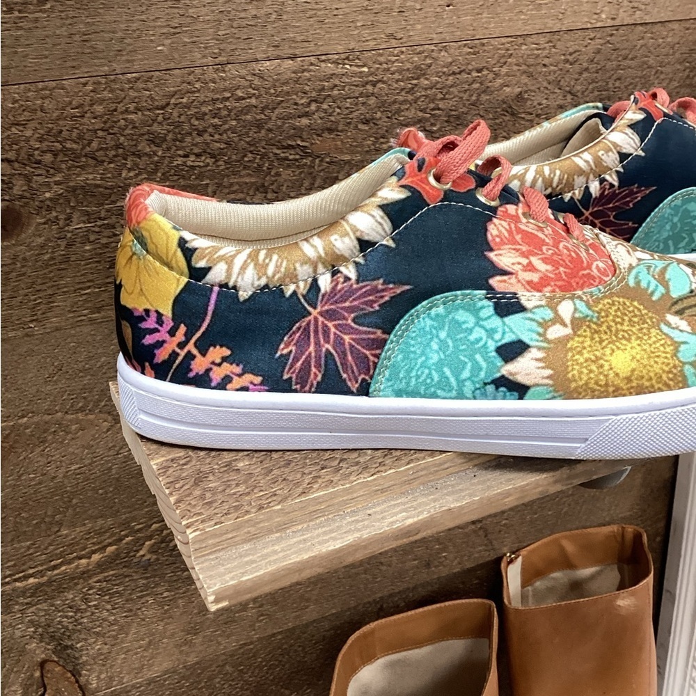 🌼 CHULA Floral Canvas Sneakers — Size 8 (USA) / 25 (MEX) - Picture 5 of 9